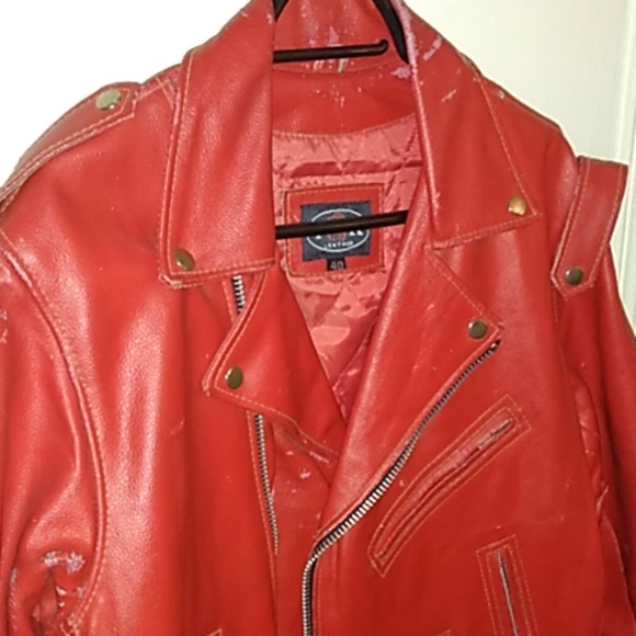 Vintage Cherry Red LEATHER BIKER JACKET - Picture 2 of 7